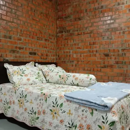 D Garden Home Stay Tanah Merah  Exterior photo
